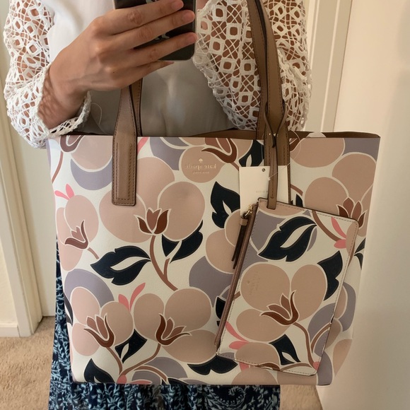kate spade Handbags - KATE SPADE MYA BREEZY FLORAL TOTE BAG REVERSIBLE